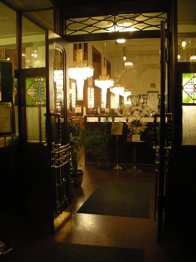 Maison H coffee